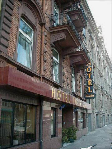 Hotel Tourist Frankfurt am Main Exterior foto