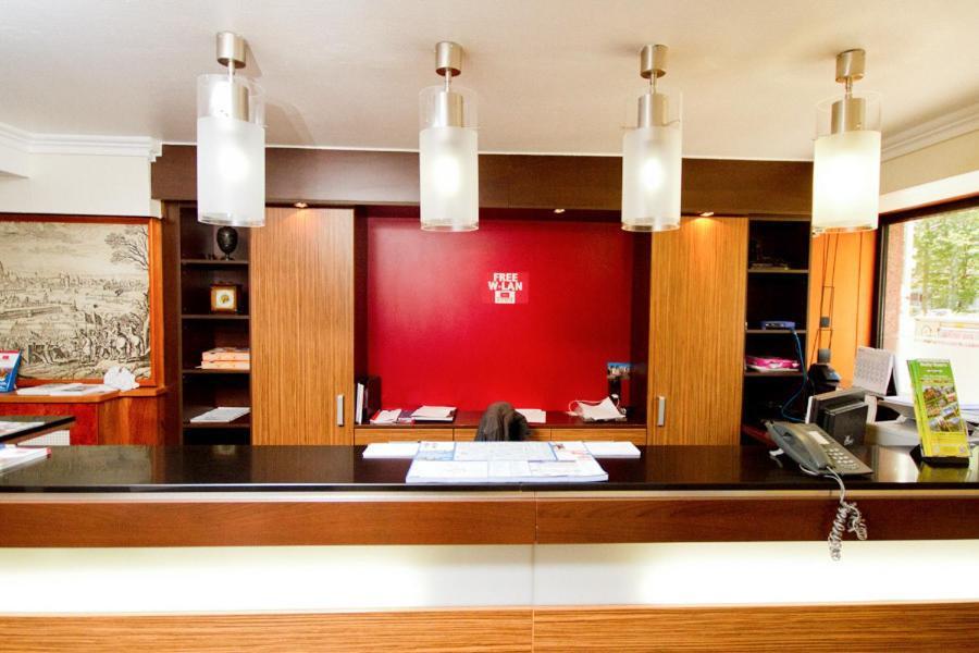 Hotel Tourist Frankfurt am Main Zimmer foto